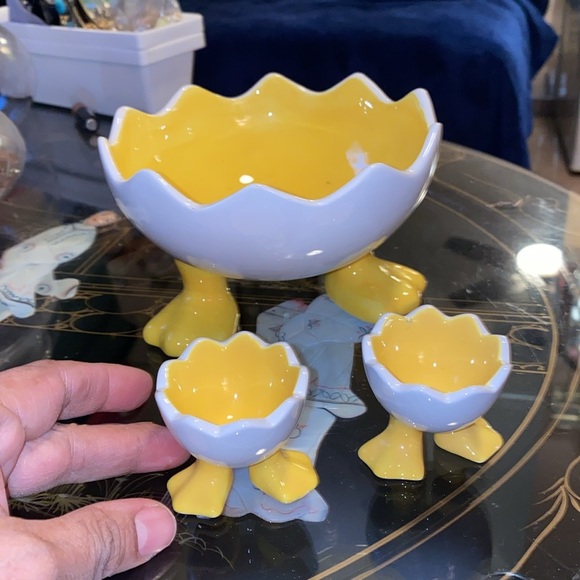 Easter Egg and Duck Feet Candy Dish and 2 egg holders Bella Casa by Ganz - Picture 2 of 4